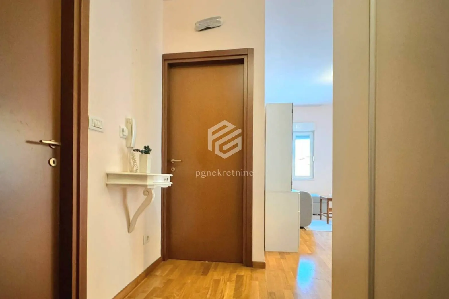 Rent, one bedroom apartment, 50m², City Kvart, Podgorica