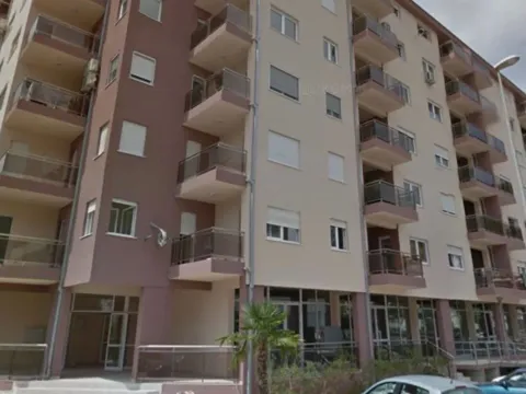 Rent, one bedroom apartment, 50m², Petrovac, Budva - image 12