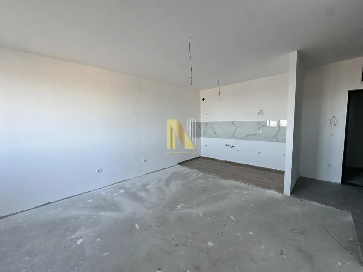 Prodaja, trosoban stan, 60m², Petrovaradin, Novi Sad