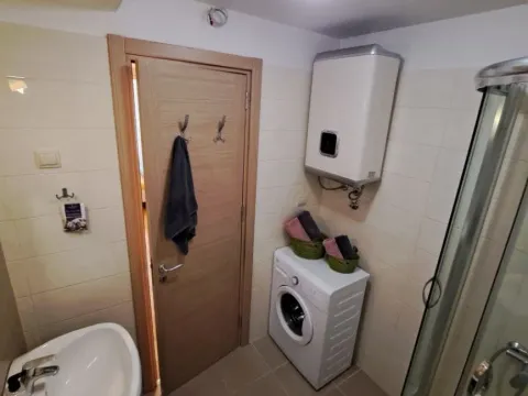 Izdavanje, jednosoban stan, 58m², Lazi, Budva - image 4