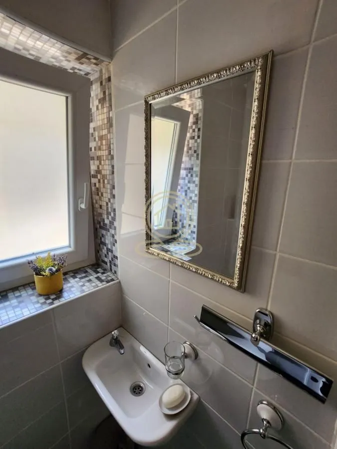 Izdavanje, poslovni prostor, 80m², Stari Grad, Beograd