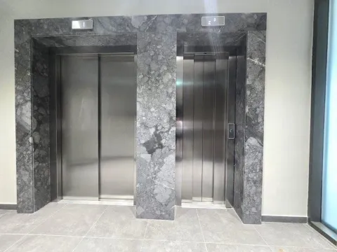 Izdavanje, poslovni prostor, 2542m², Centar, Podgorica - image 7