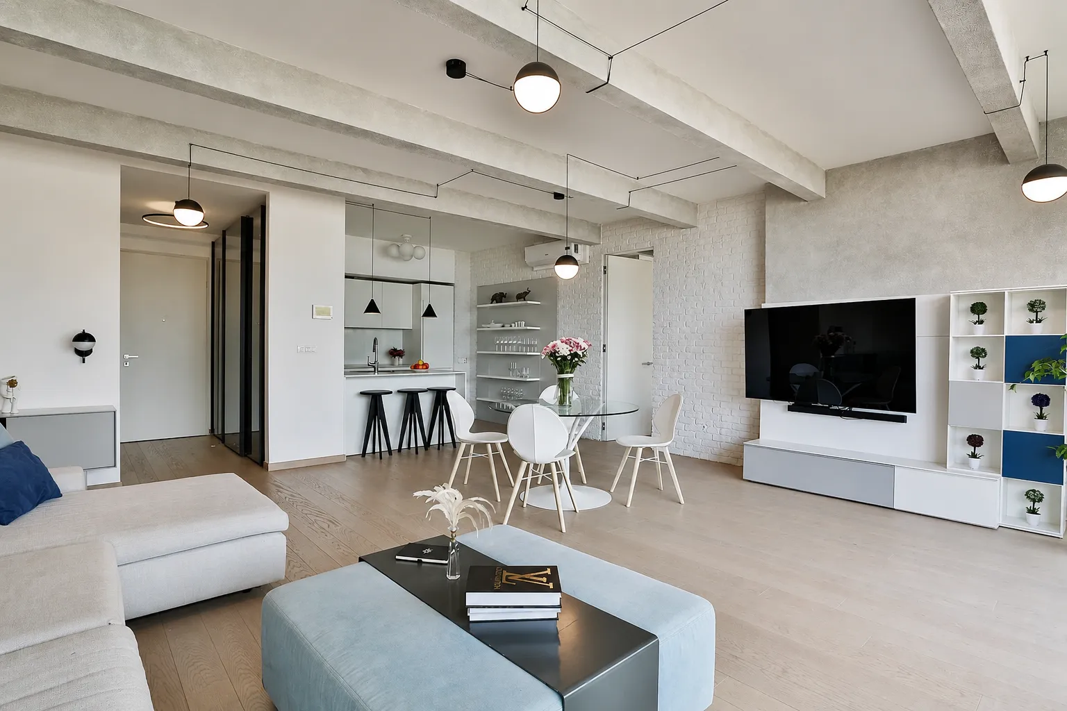 Rent, two bedroom apartment, 117m², Centar, Budva