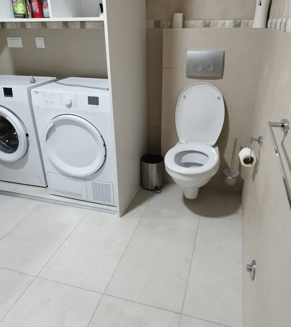 Izdavanje, dvosoban stan, 98m², Donja Lastva, Tivat