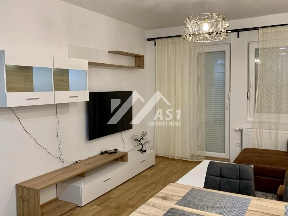Izdavanje, dvosoban stan, 42m², Liman 2, Novi Sad Sve Podlokacije