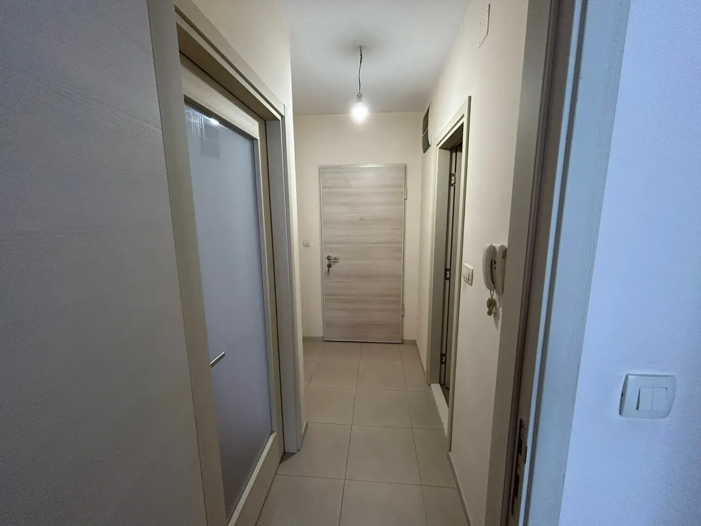 Izdavanje, jednosoban stan, 40m², Zabjelo, Podgorica