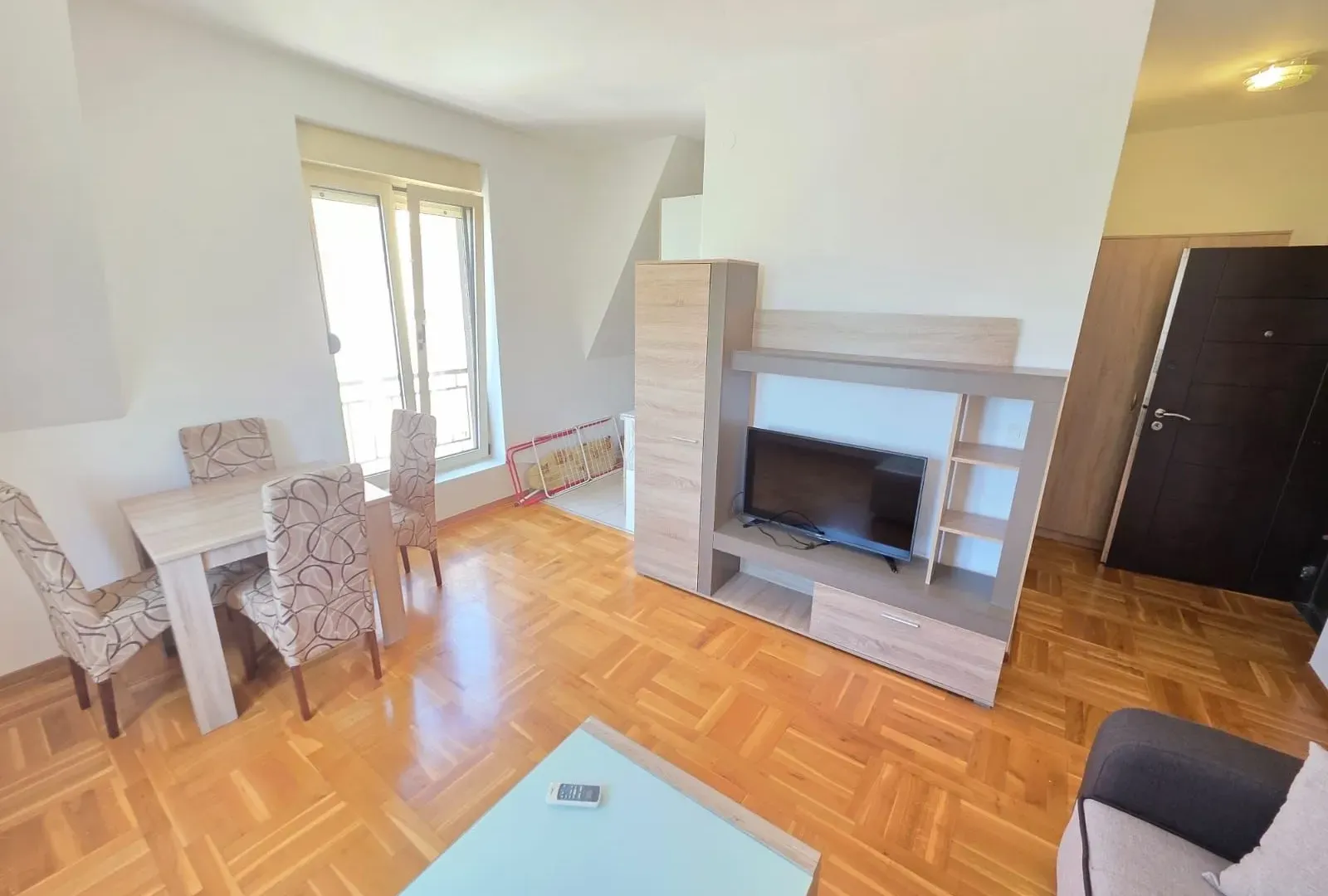 Rent, studio apartment, 27m², Zabjelo, Podgorica