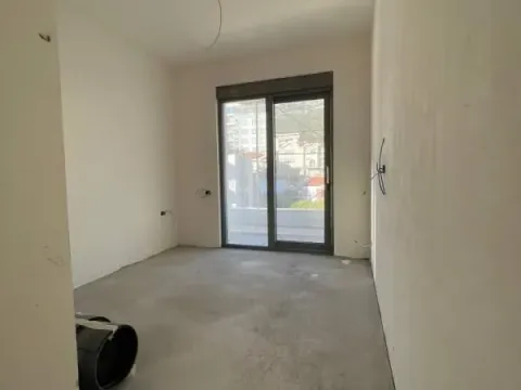 Sale, two bedroom apartment, 71m², Bečići, Budva - image 5