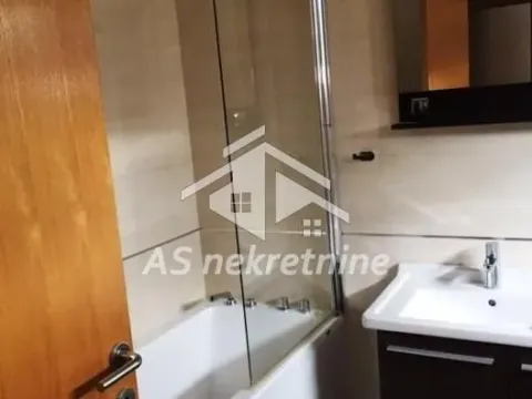 Izdavanje, trosoban stan, 100m², Stari Grad, Beograd - image 16