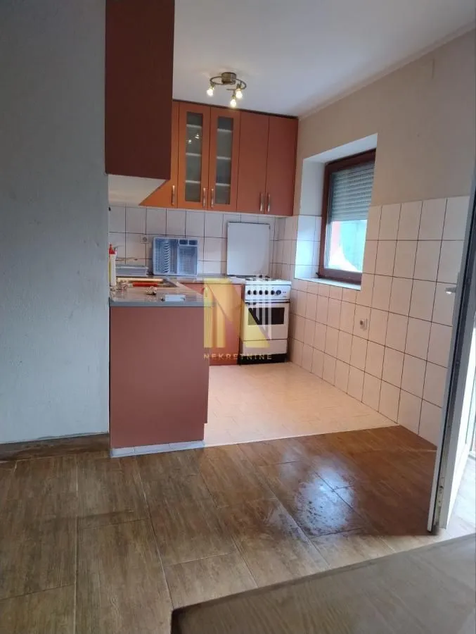 Sale, house, 200m², Beočin, Srbija