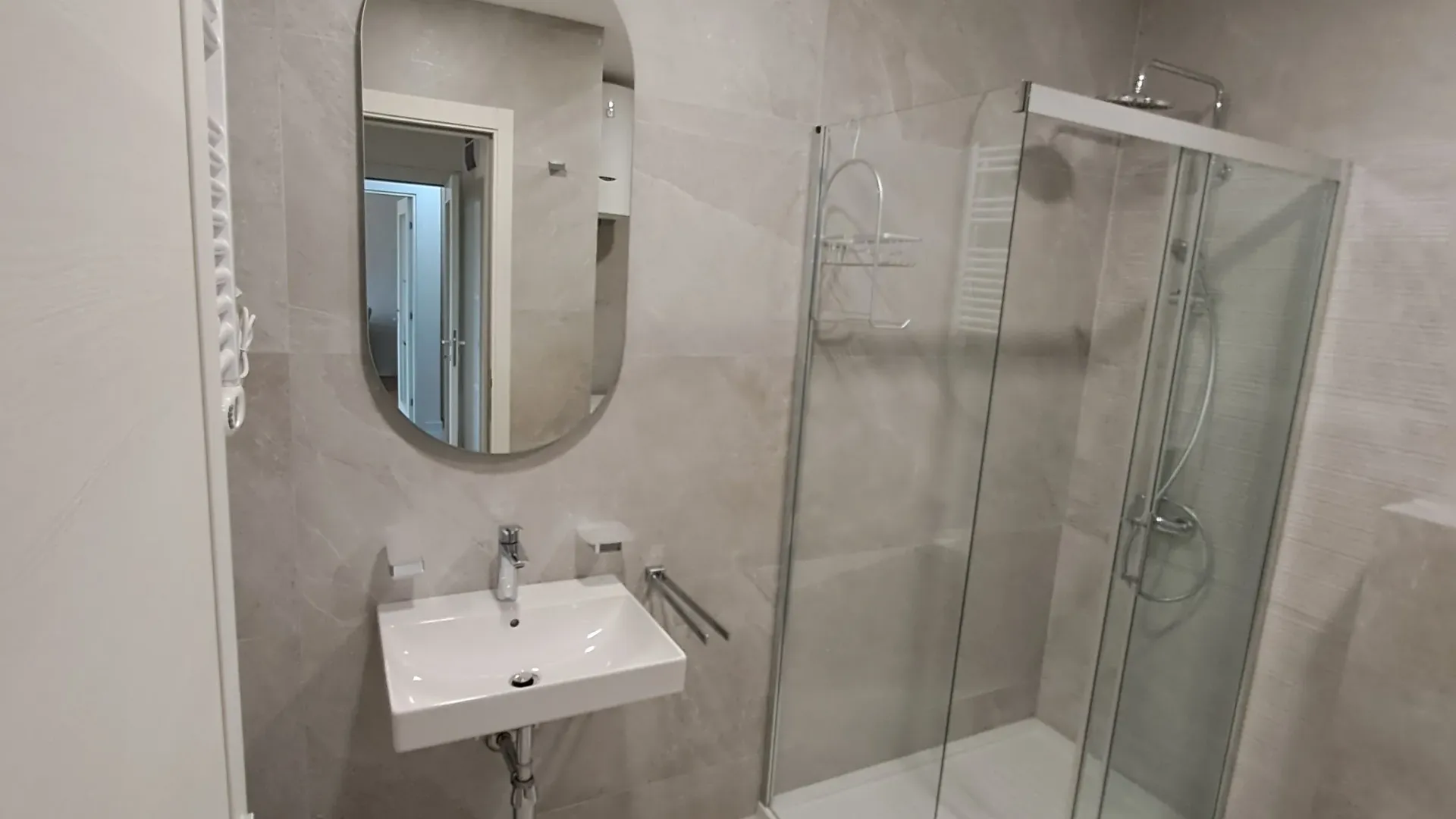 Rent, two bedroom apartment, 72m², Central Point, Podgorica