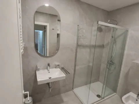 Izdavanje, dvosoban stan, 72m², Central Point, Podgorica - image 7