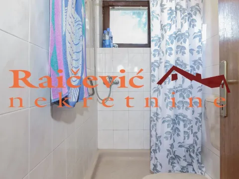 Prodaja, kuća, 370m², Voždovac Sve Podlokacije, Beograd - image 13