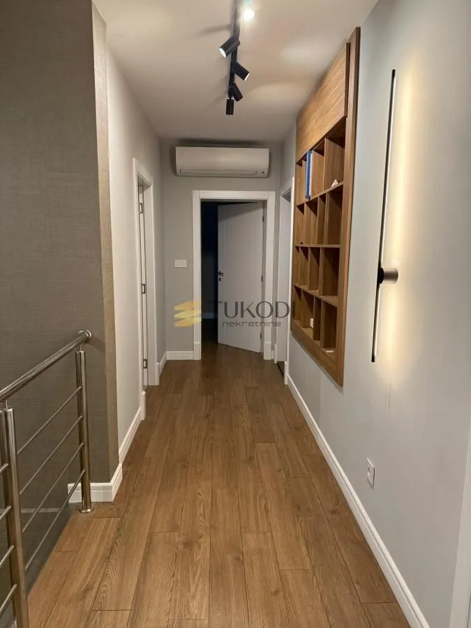 Prodaja, stan, 146m², Rotkvarija, Novi Sad Sve Podlokacije