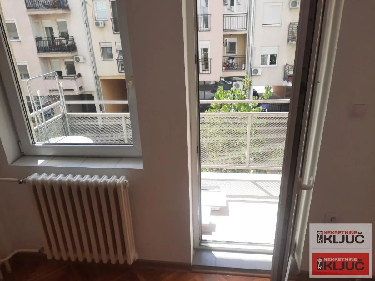Izdavanje, trosoban stan, 69m², Bulevar Oslobodjenja, Novi Sad Sve Podlokacije