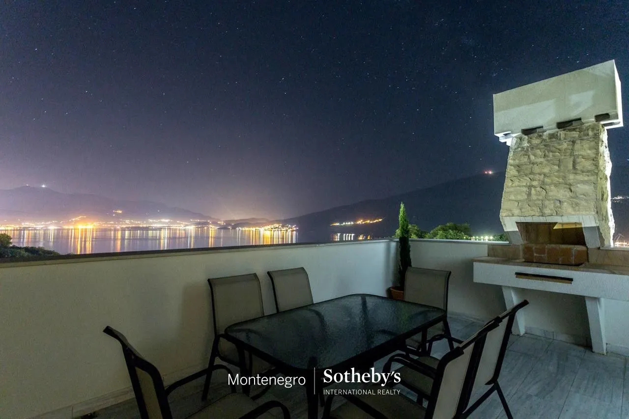 Prodaja, kuća, 350m², Đenovići, Herceg Novi