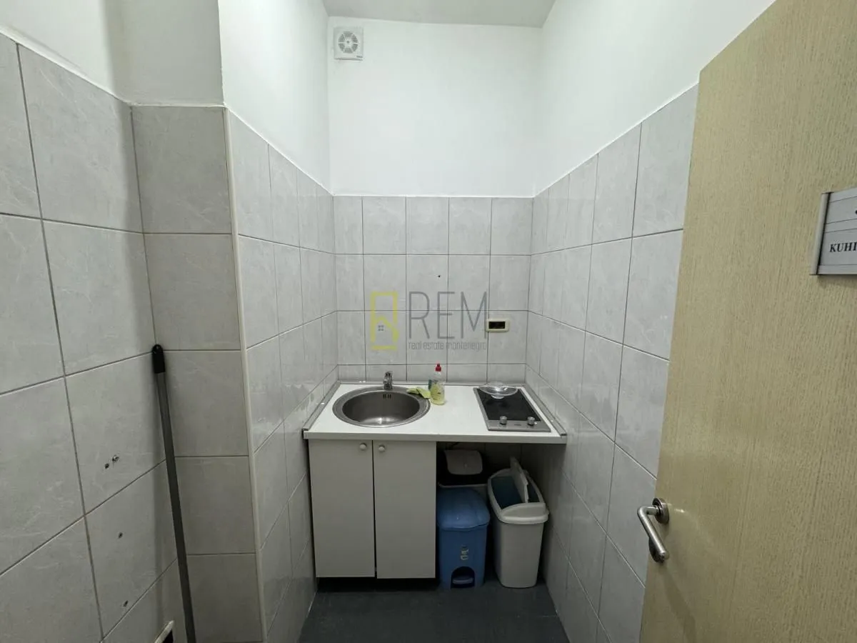 Rent, office space, 240m², Drač, Podgorica