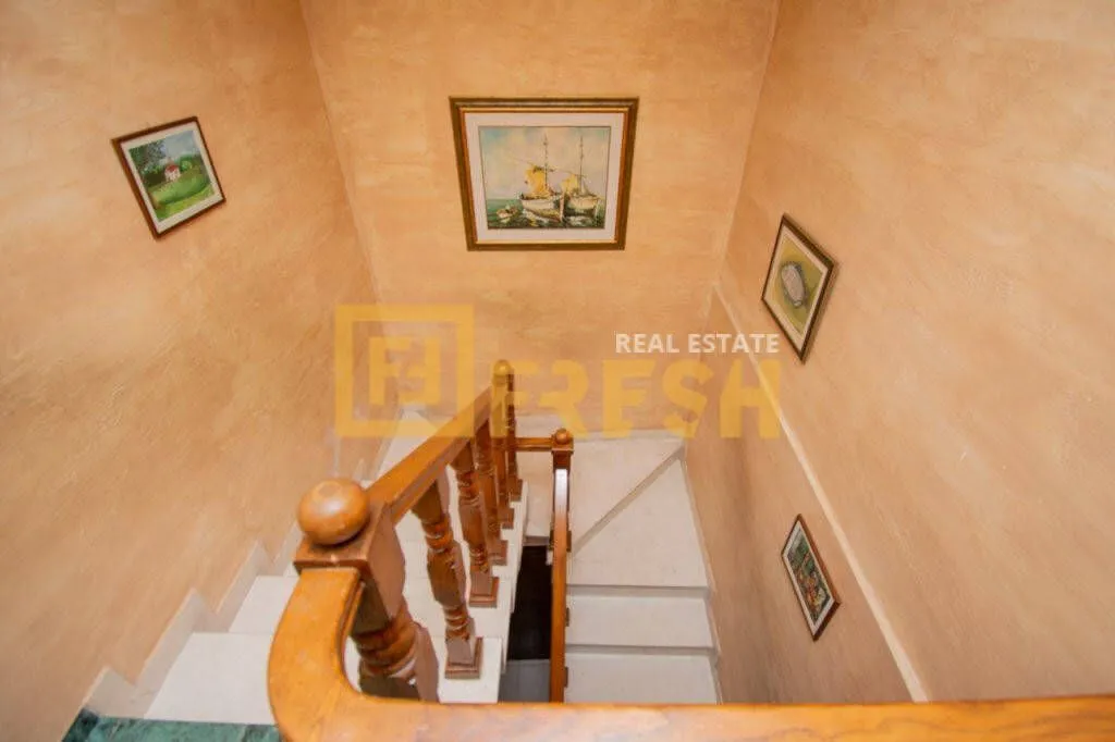 Rent, house, 200m², Konik, Podgorica