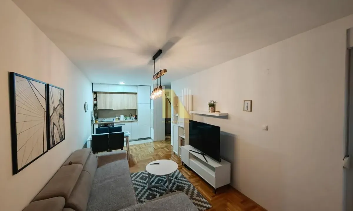 Izdavanje, jednosoban stan, 40m², Salajka, Novi Sad Sve Podlokacije