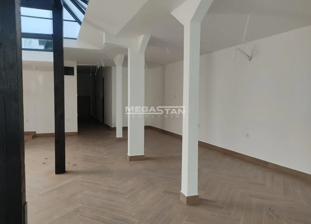Izdavanje, poslovni prostor, 145m², Stari Grad, Beograd