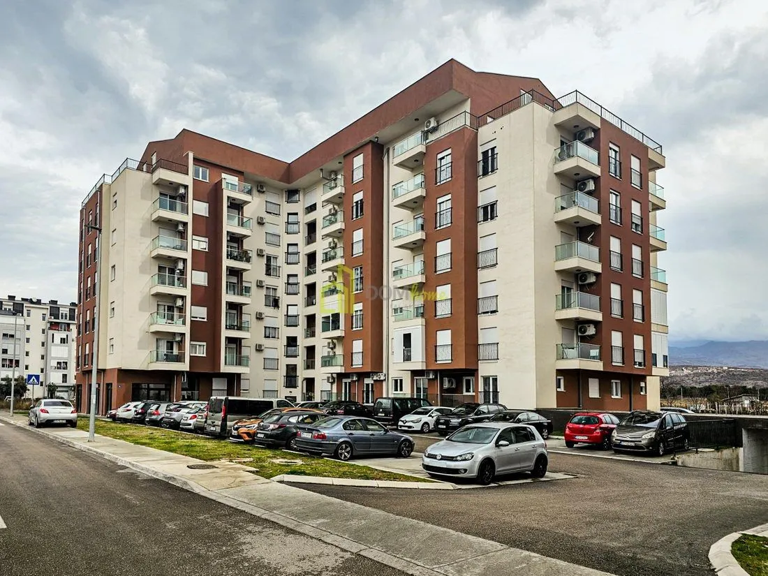 Rent, studio apartment, 24m², Stari Aerodrom, Podgorica