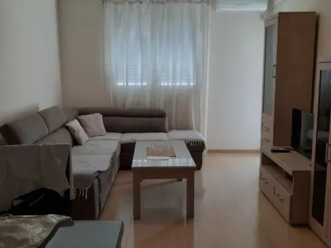 Izdavanje, jednosoban stan, 47m², City Kvart, Podgorica