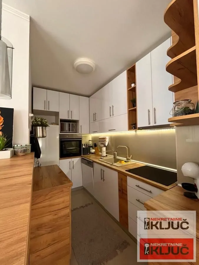 Prodaja, stan, 100m², Novo naselje, Novi Sad