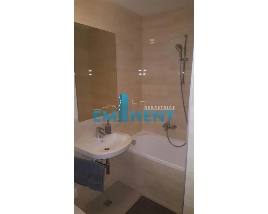 Izdavanje, dvosoban stan, 55m², Novi Beograd Blok 67, Novi Beograd Sve Podlokacije