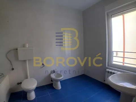 Izdavanje, kuća, 300m², Savski Venac, Beograd - image 7
