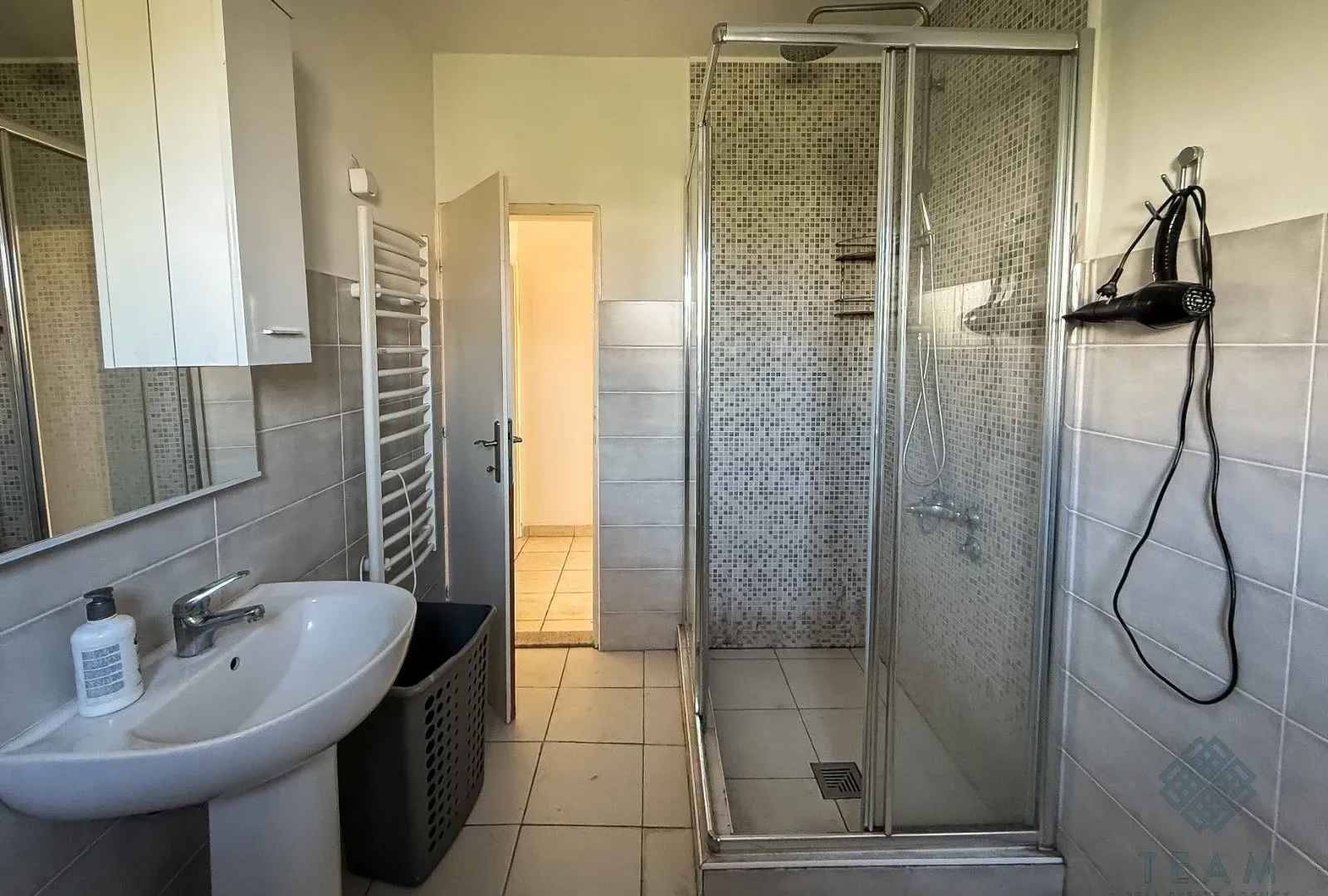 Izdavanje, dvosoban stan, 106m², Stari Aerodrom, Podgorica