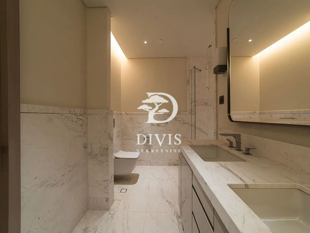 Prodaja, četvorosoban stan, 164m², Beograd Na Vodi, Beograd
