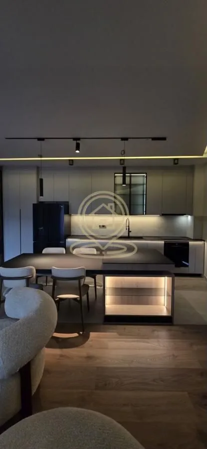 Izdavanje, trosoban stan, 83m², Olimp, Zvezdara Sve Podlokacije