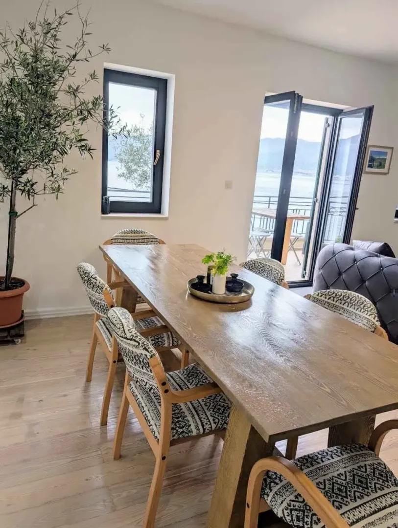 Prodaja, trosoban stan, 111m², Krašići, Tivat
