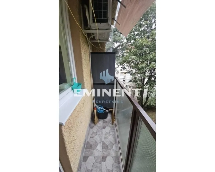 Izdavanje, dvosoban stan, 46m², Banovo Brdo, Beograd
