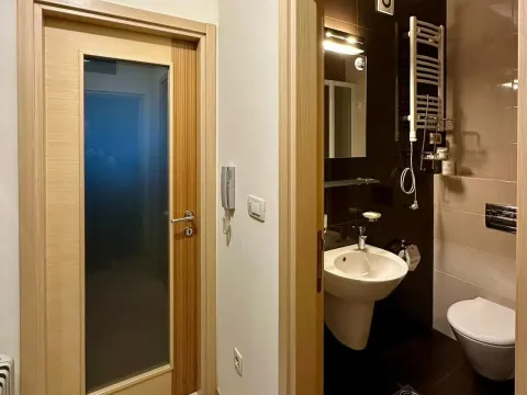 Rent, studio apartment, 29m², Blok 6, Podgorica - image 4