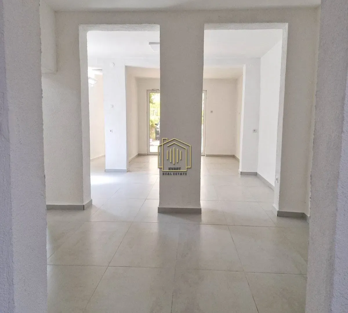 Rent, office space, 90m², Masline, Podgorica