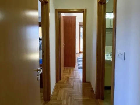 Prodaja, trosoban stan, 103m², Stari Aerodrom, Podgorica - image 6