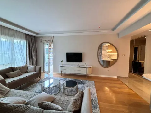 Rent, two bedroom apartment, 87m², Tre Canne, Budva - image 1