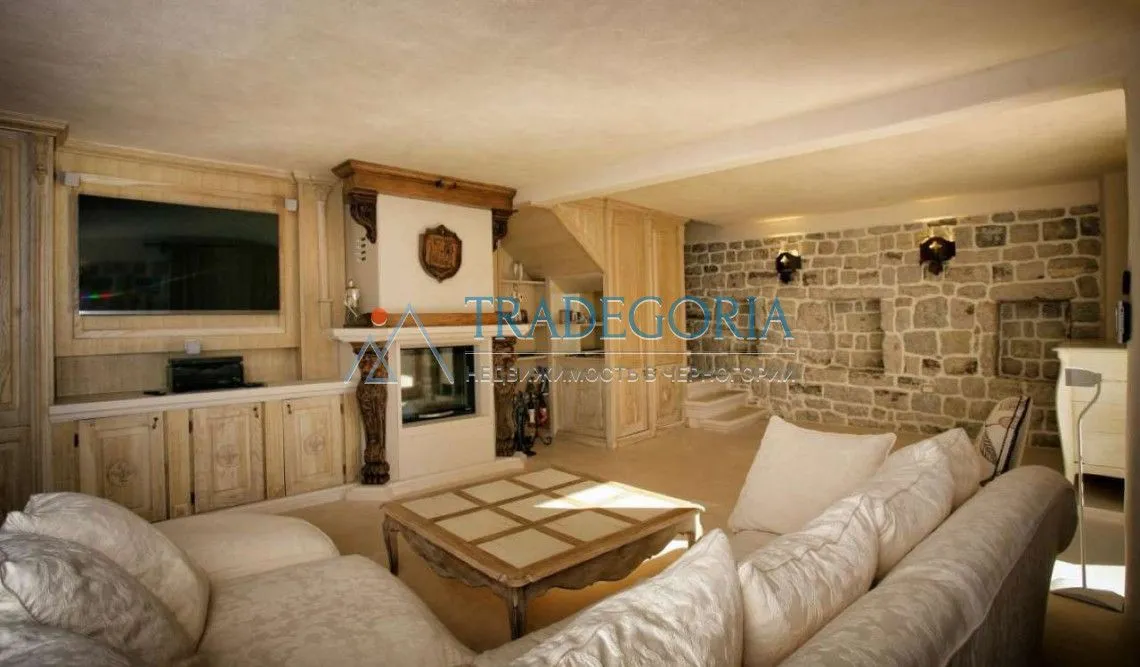 Prodaja, kuća, 350m², Reževići, Budva