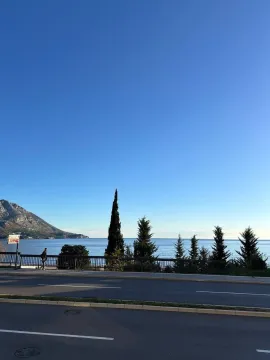 Sale, one bedroom apartment, 80m², Bečići, Budva - image 9