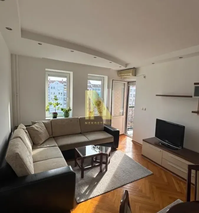 Izdavanje, jednosoban stan, 44m², Nova Detelinara, Novi Sad Sve Podlokacije