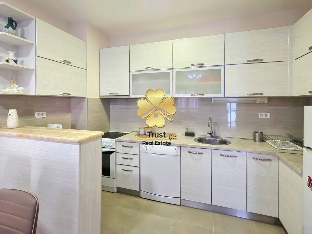 Izdavanje, dvosoban stan, 70m², City Kvart, Podgorica