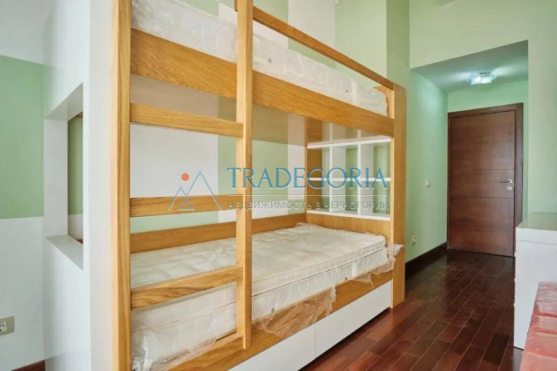 Prodaja, trosoban stan, 350m², Rafailovići, Budva