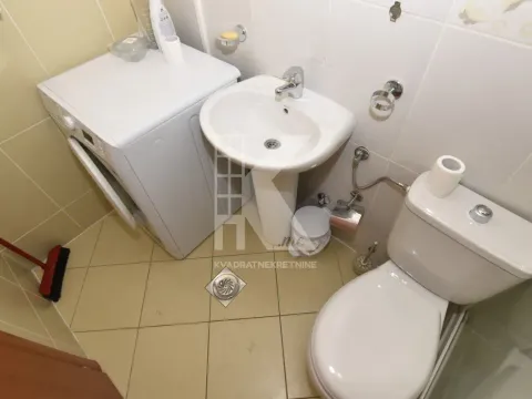 Prodaja, trosoban stan, 94m², 1 maj, Podgorica - image 19