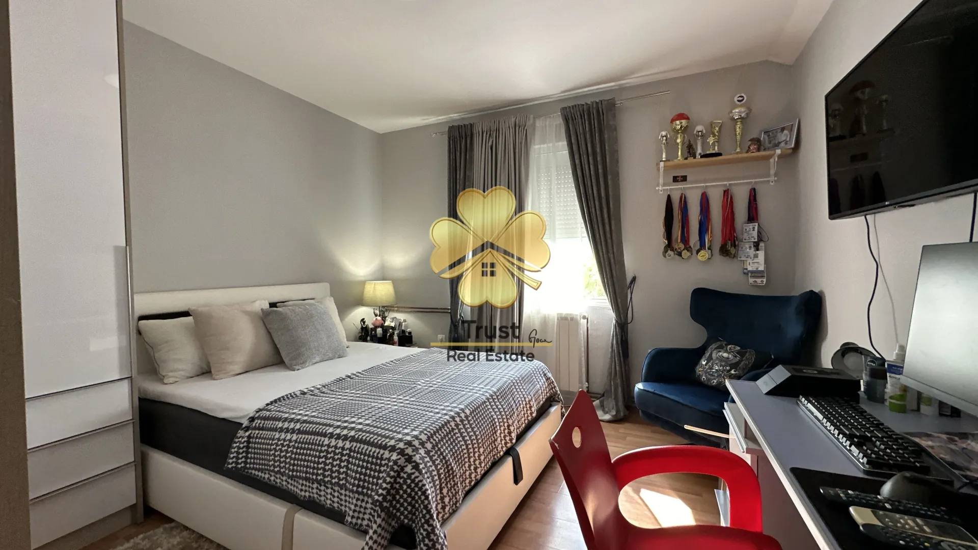 Rent, house, 250m², Donja Gorica, Podgorica