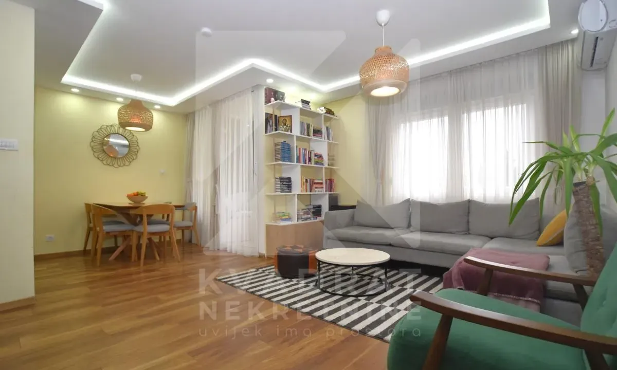 Prodaja, trosoban stan, 89m², Autobuska stanica, Podgorica