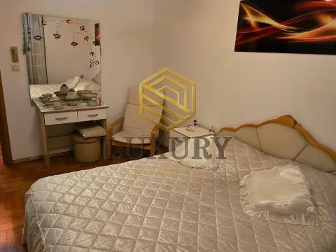 Izdavanje, dvosoban stan, 55m², Stari Aerodrom, Podgorica - image 13