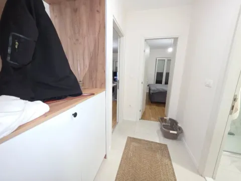 Prodaja, jednosoban stan, 47m², Central Point, Podgorica - image 9