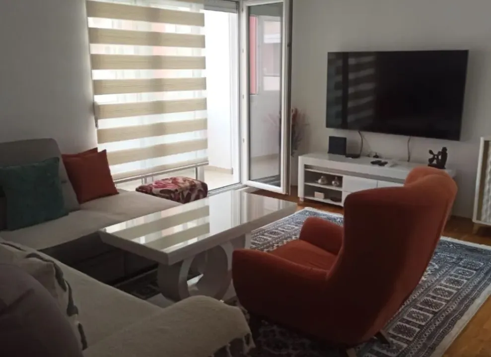 Izdavanje, dvosoban stan, 64m², Ljubović, Podgorica