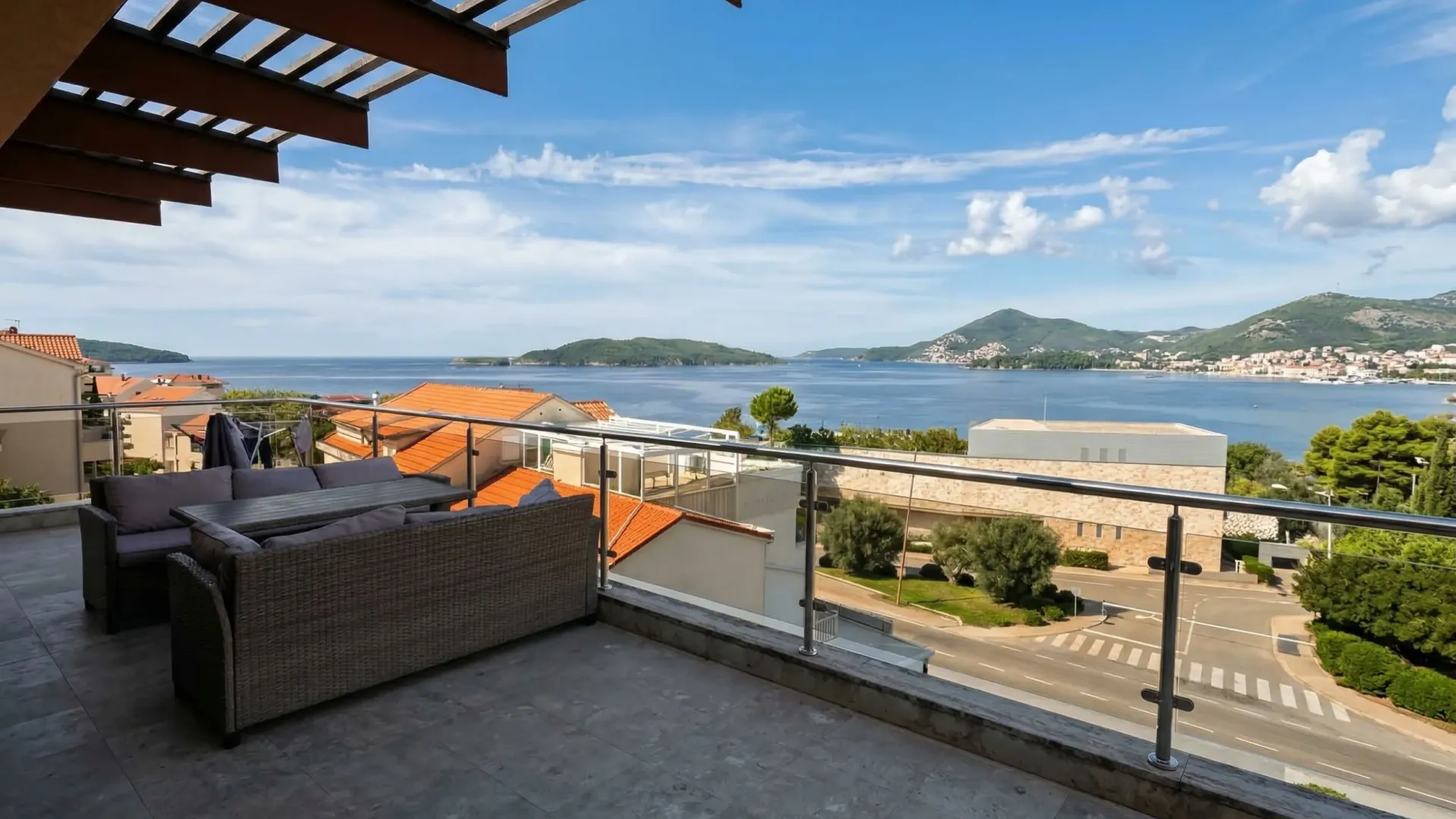 Sale, apartment, 191m², Kamenovo, Budva